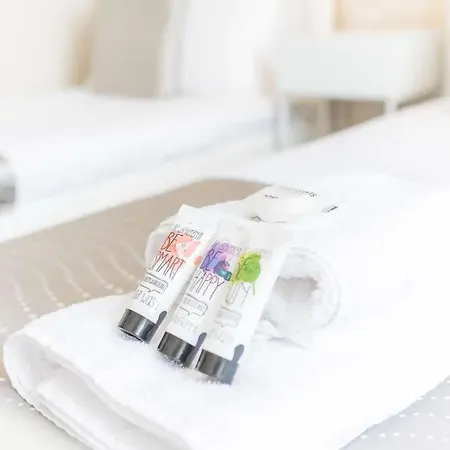 Southfield Is A Spacious Period Five Bed, Four Bath With Parking Casa de Férias *