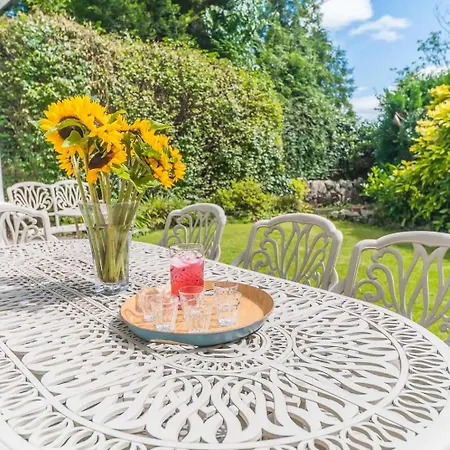 Southfield Is A Spacious Period Five Bed, Four Bath With Parking * Kendal