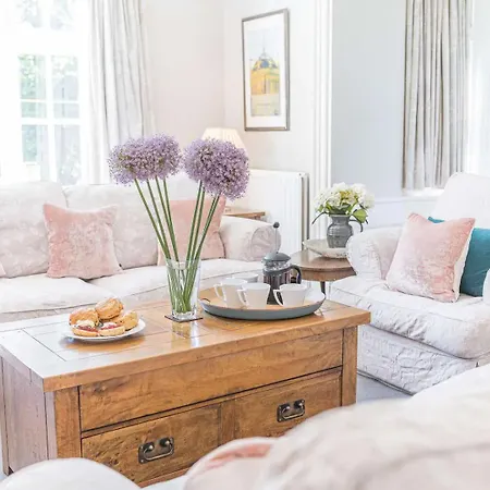 Southfield Is A Spacious Period Five Bed, Four Bath With Parking * Kendal