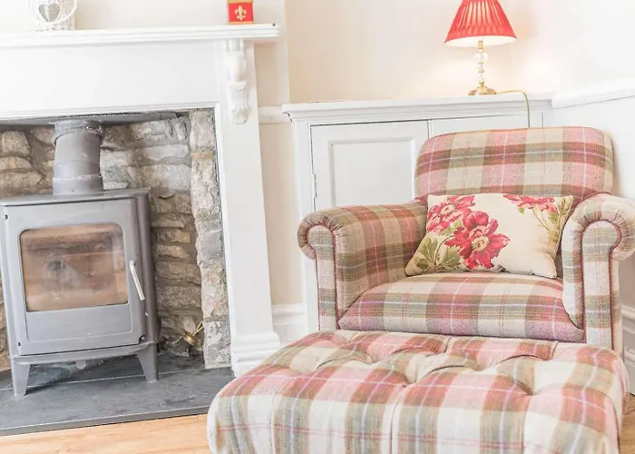 Southfield Is A Spacious Period Five Bed, Four Bath With Parking Ferienhaus *