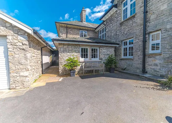 Southfield Is A Spacious Period Five Bed, Four Bath With Parking Ferienhaus Kendal