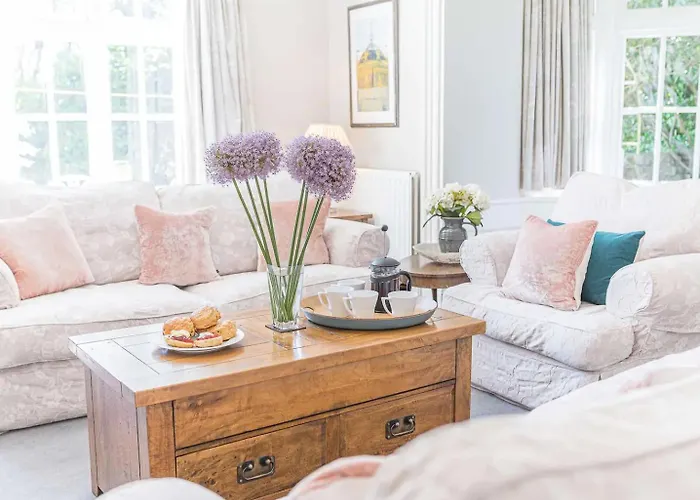 Southfield Is A Spacious Period Five Bed, Four Bath With Parking * Kendal