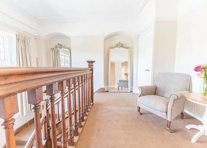 Southfield Is A Spacious Period Five Bed, Four Bath With Parking Ferienhaus Kendal