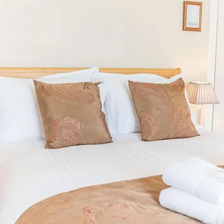 Southfield Is A Spacious Period Five Bed, Four Bath With Parking Kendal